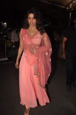 Priyanka Chopra snapped at the Airport in Mumbai on 4th April 2012 (7).JPG